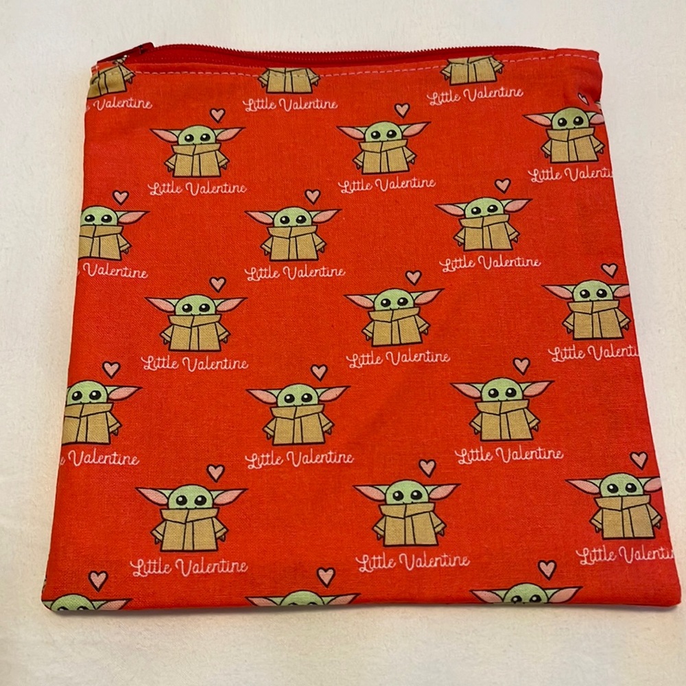 Red Baby Yoda Valentine reusable snack bag